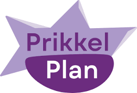 Paarse vormen met tekst: PrikkelPlan. NAH. Hersenletsel